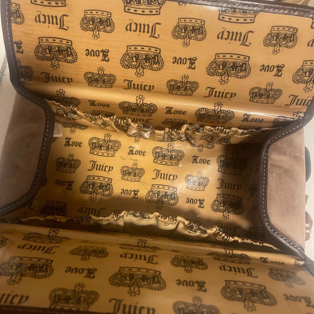 Juicy couture overnight toiletry caddy